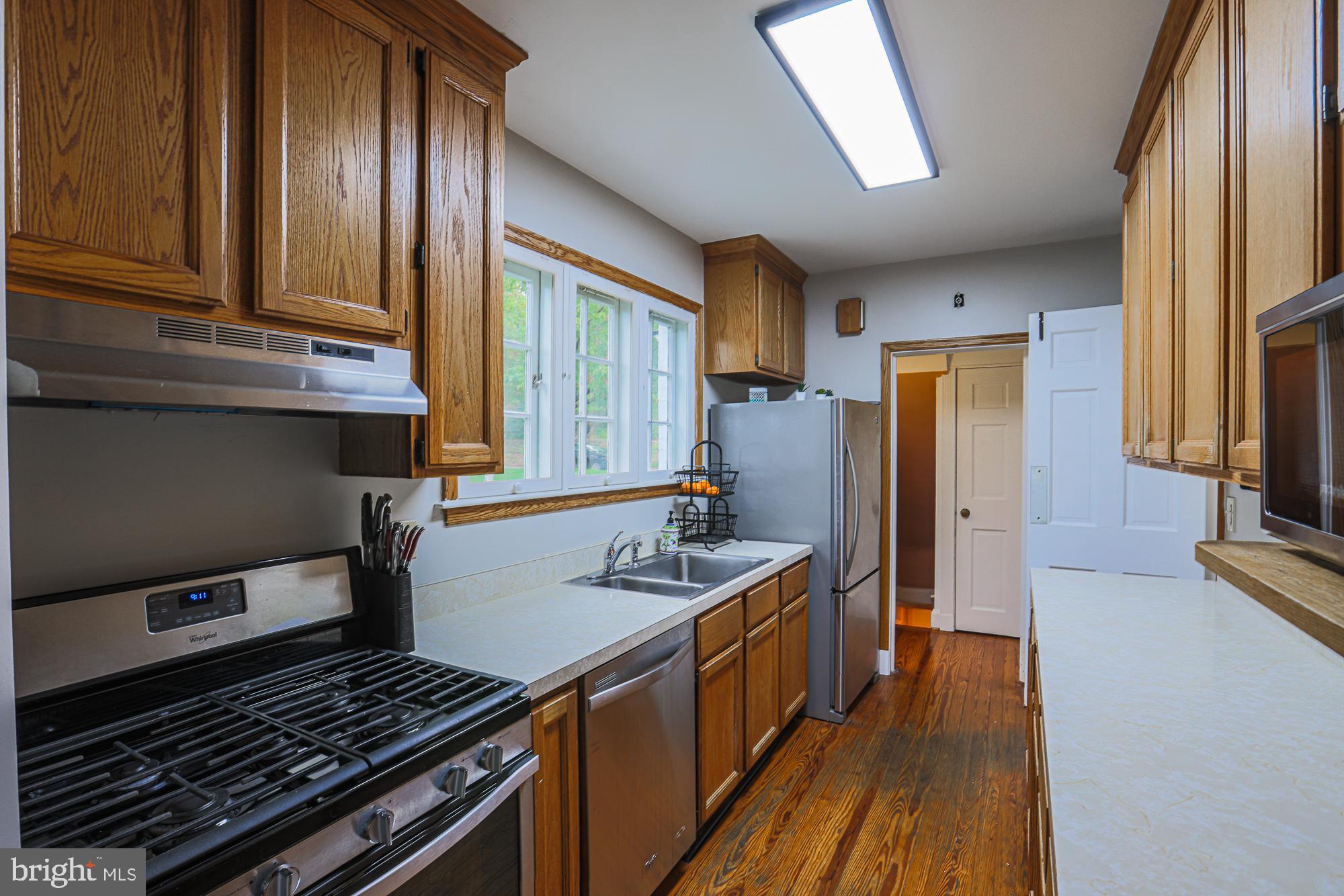 4100 Westview Road Baltimore, MD 21218 - Photo 16 of 47