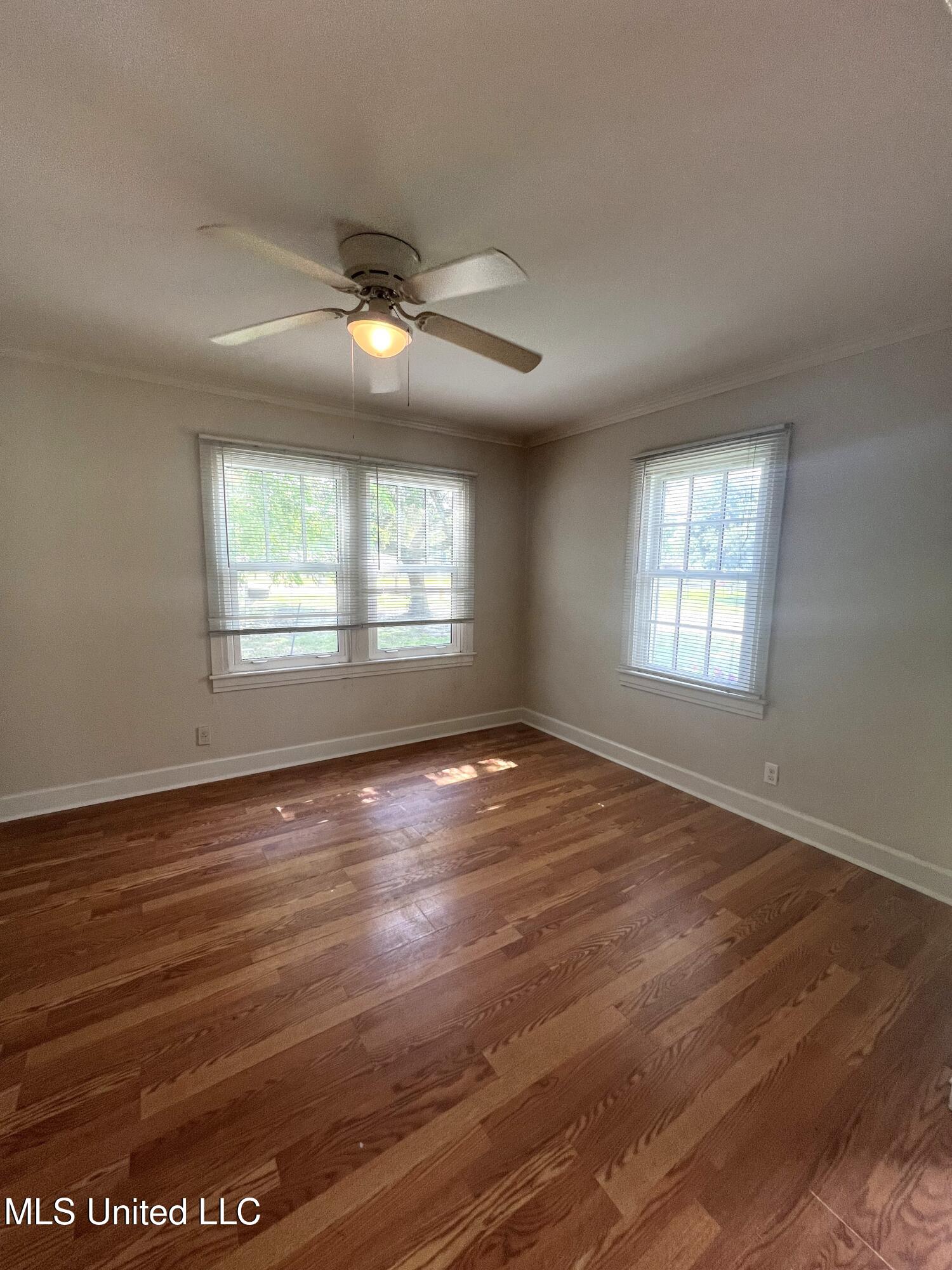 1693 R Vine Street Biloxi, MS 39531 - Photo 6 of 12 1693 Vine 9