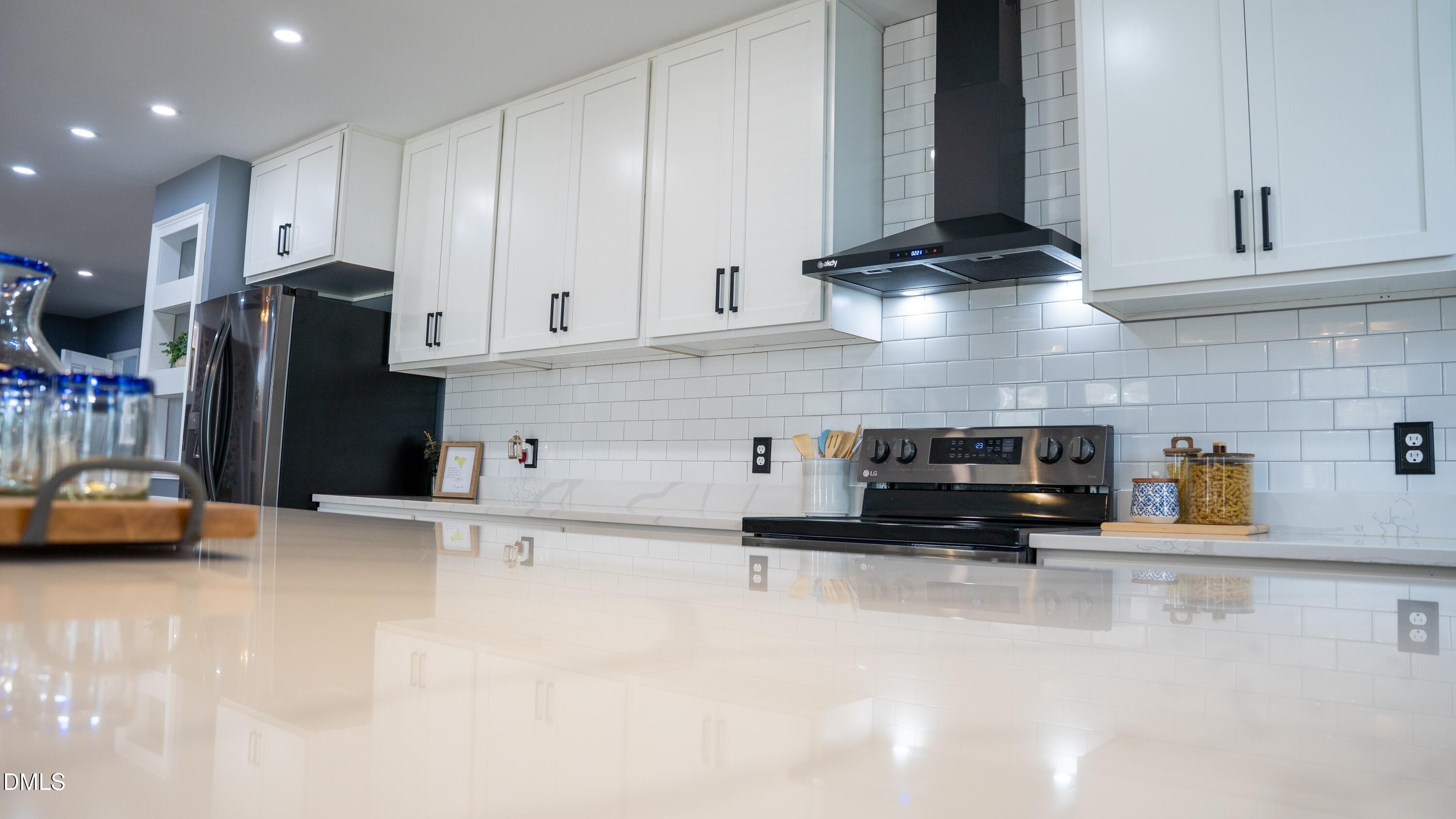 730 NW Boulevard Clinton, NC 28328 - Photo 35 of 68 Level 8 quartz countertops