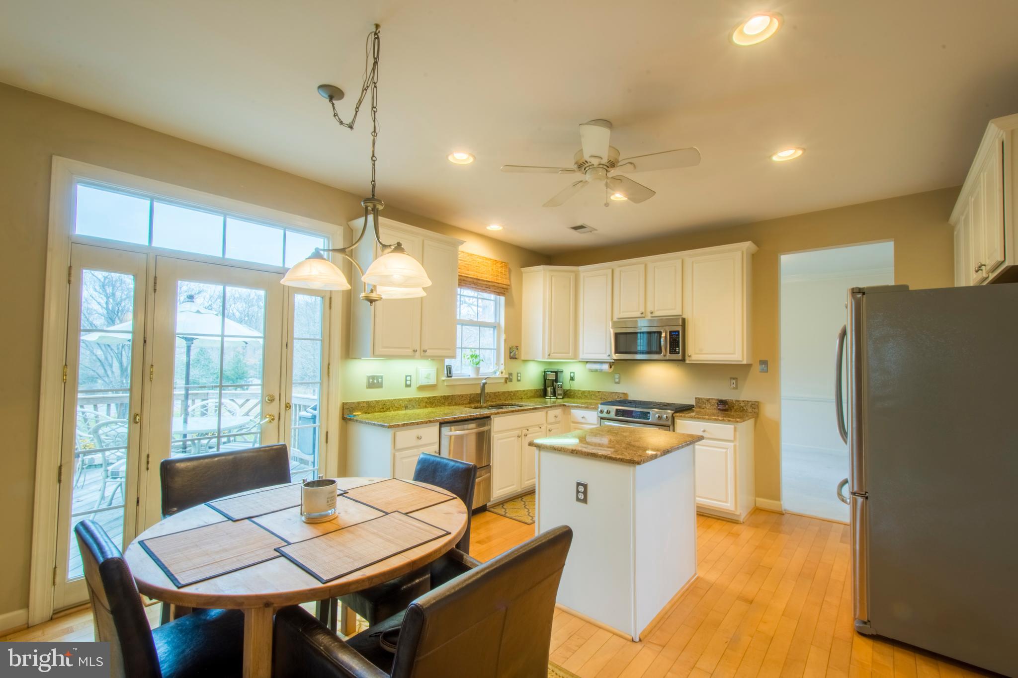 3202 Homewood Road Davidsonville, MD 21035 - Photo 45 of 62 Bright Kitchen