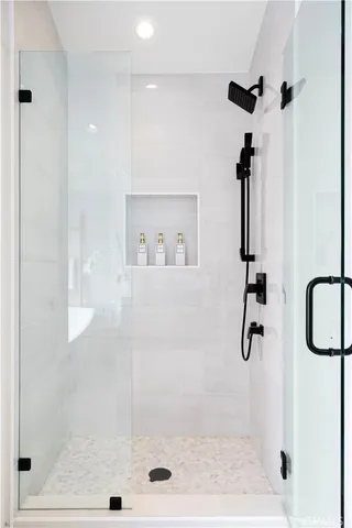 $4,195,000 | 3731 5th Avenue, Corona del Mar, CA 92625