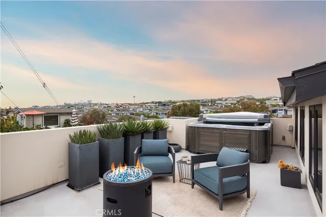 $4,195,000 | 3731 5th Avenue, Corona del Mar, CA 92625