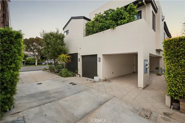 $4,195,000 | 3731 5th Avenue, Corona del Mar, CA 92625