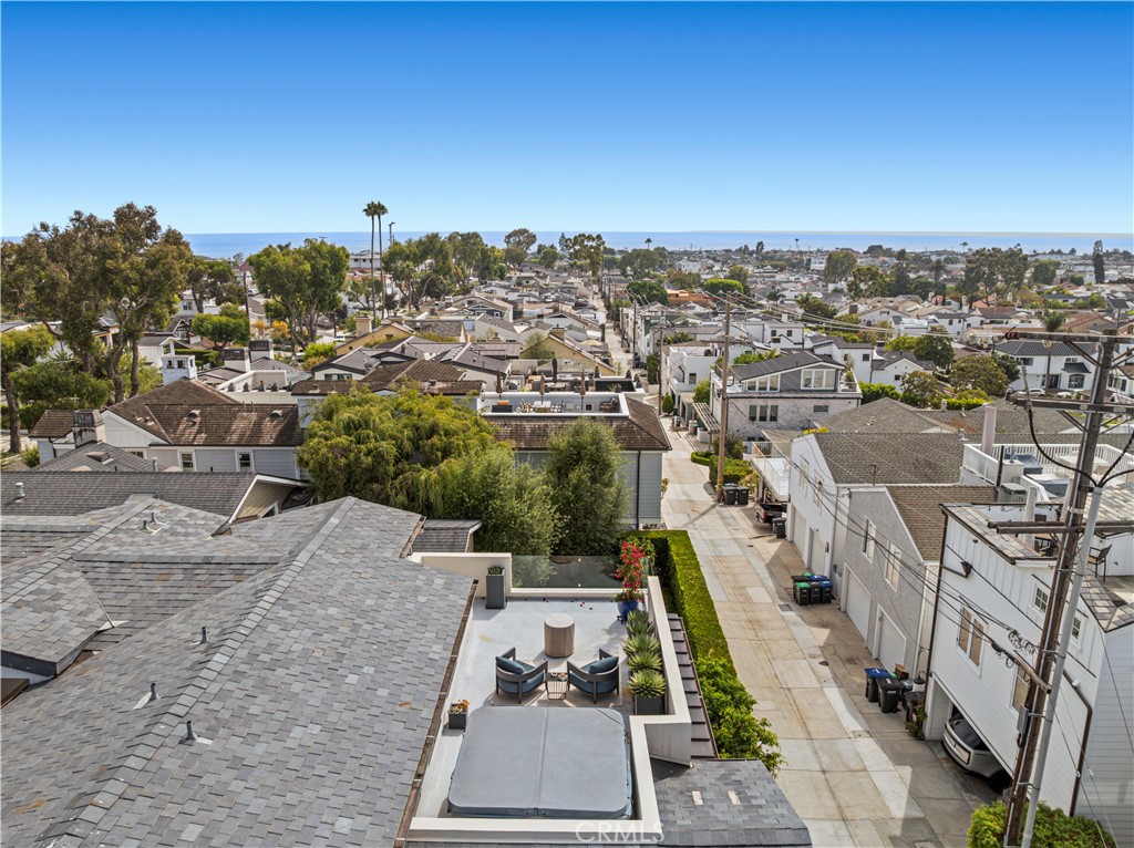 3731 5th Avenue Corona del Mar, CA 92625 - Photo 35 of 36 a view of a city