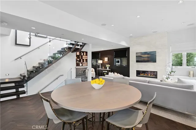 $4,195,000 | 3731 5th Avenue, Corona del Mar, CA 92625