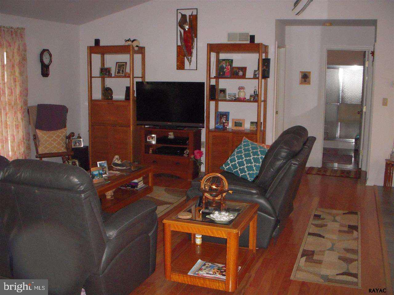 165 Coventry Cross Road Mount Wolf, PA 17347 - Photo 8 of 19 Gallery Image 8