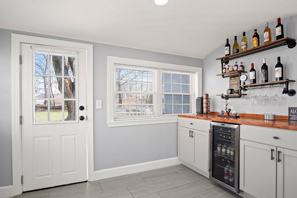 5 Flagg Street Woburn, MA 01801 - Photo 5 of 34