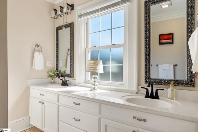 $462,000 | 308 West Walnut Street, Clinton, SC 29325