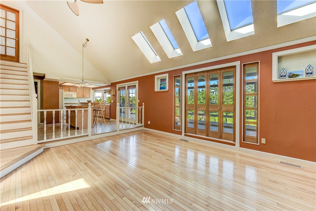 2911 Cedar Avenue South Renton, WA 98055 - Photo 3 of 27 Gallery Image 3