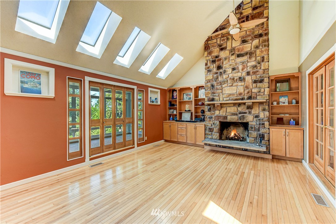 2911 Cedar Avenue South Renton, WA 98055 - Photo 4 of 27 Gallery Image 4