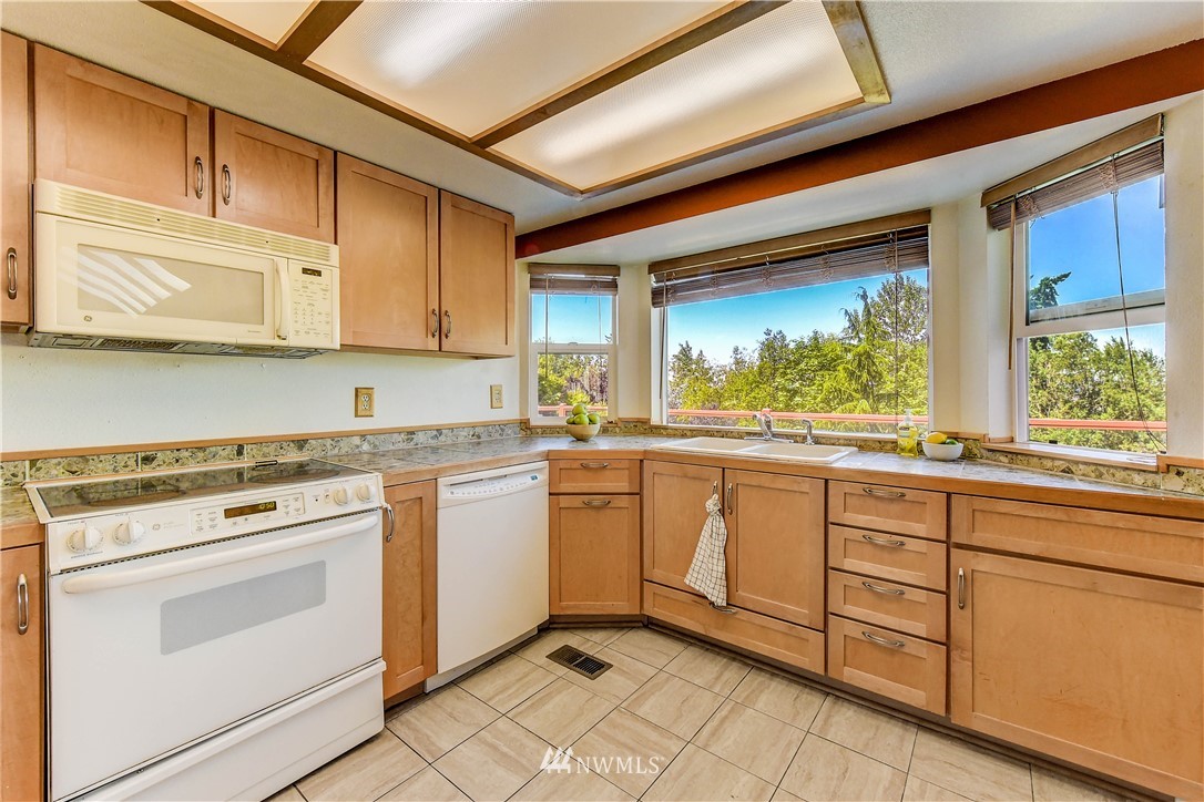 2911 Cedar Avenue South Renton, WA 98055 - Photo 6 of 27 Gallery Image 6