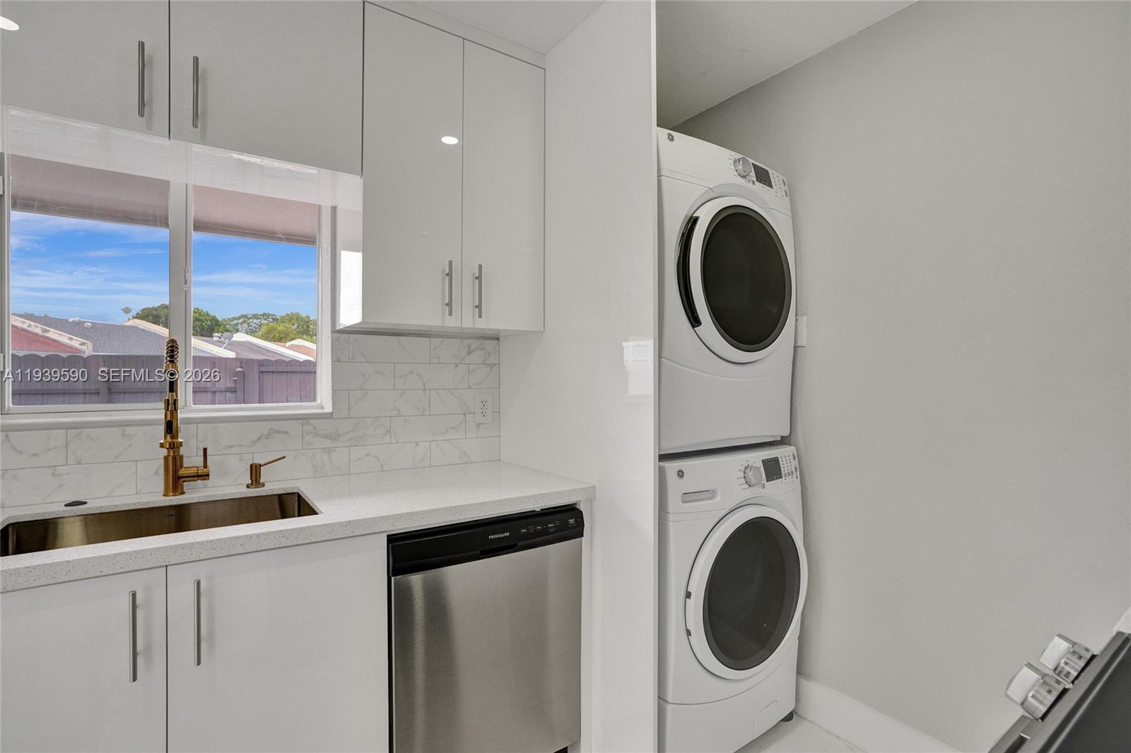 5314 Southwest 140th Place Miami, FL 33175 - Photo 11 of 41