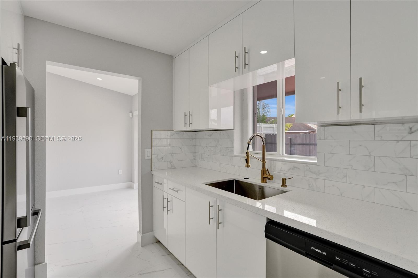 5314 Southwest 140th Place Miami, FL 33175 - Photo 12 of 41