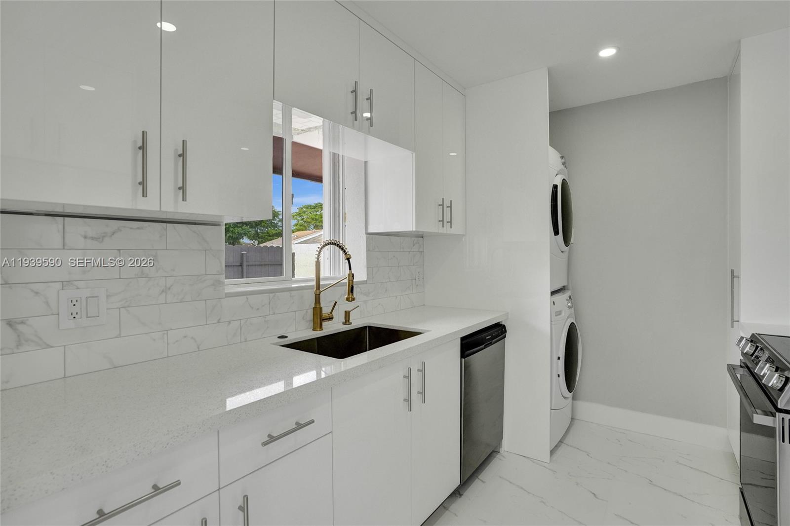 5314 Southwest 140th Place Miami, FL 33175 - Photo 15 of 41