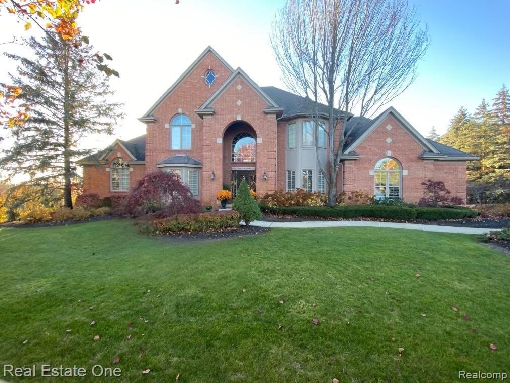 4590 Green Meadow Lane Rochester, MI 48306 - Photo 1 of 56 Gallery Image 1