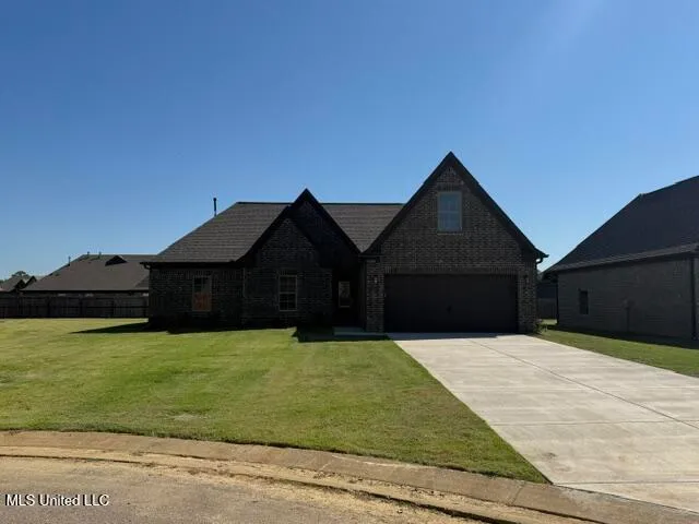 $317,900 | 6509 Carmel Pointe Drive, Walls, MS 38680