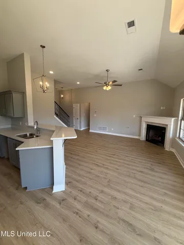 $317,900 | 6509 Carmel Pointe Drive, Walls, MS 38680