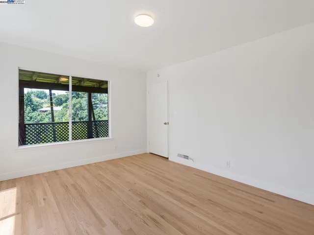 $1,950,000 | 187 St James Drive, Piedmont, CA 94611