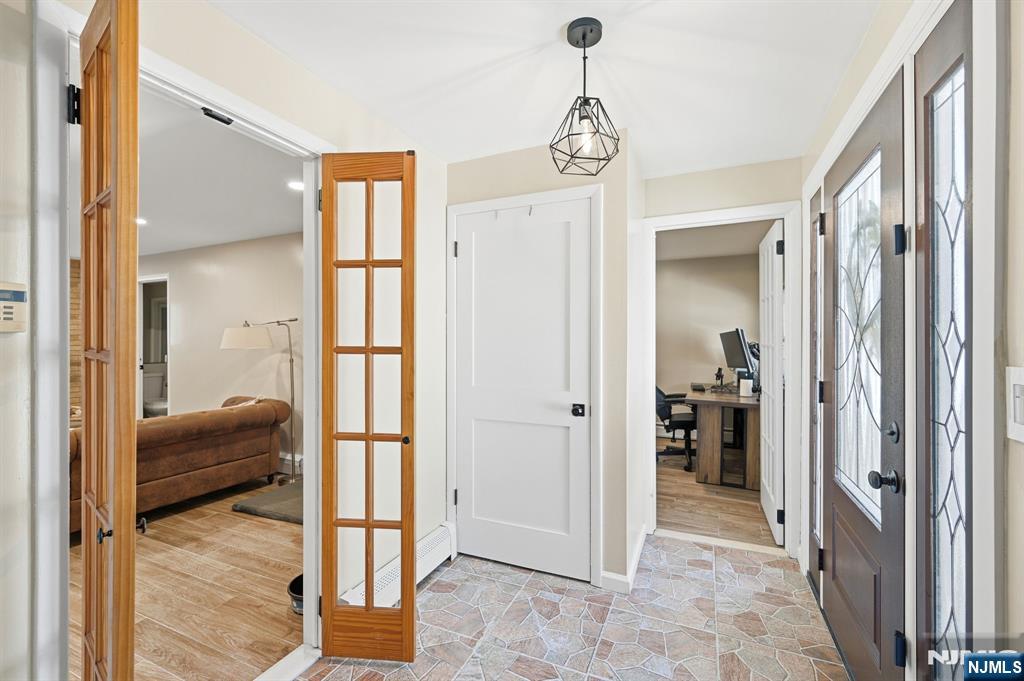 14 King Road Park Ridge, NJ 07656 - Photo 2 of 35