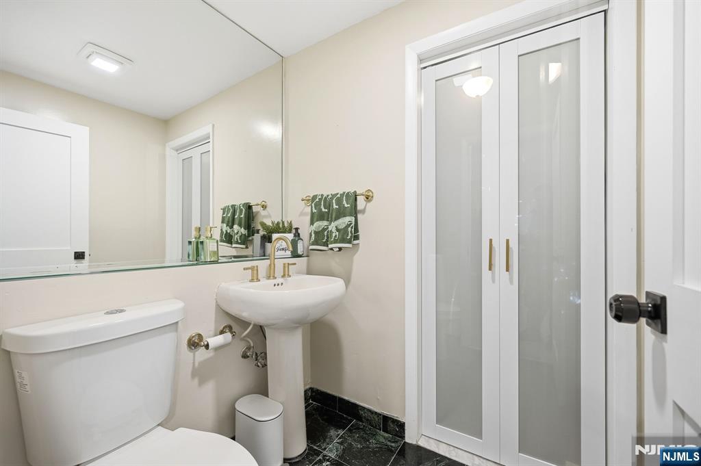 14 King Road Park Ridge, NJ 07656 - Photo 24 of 35