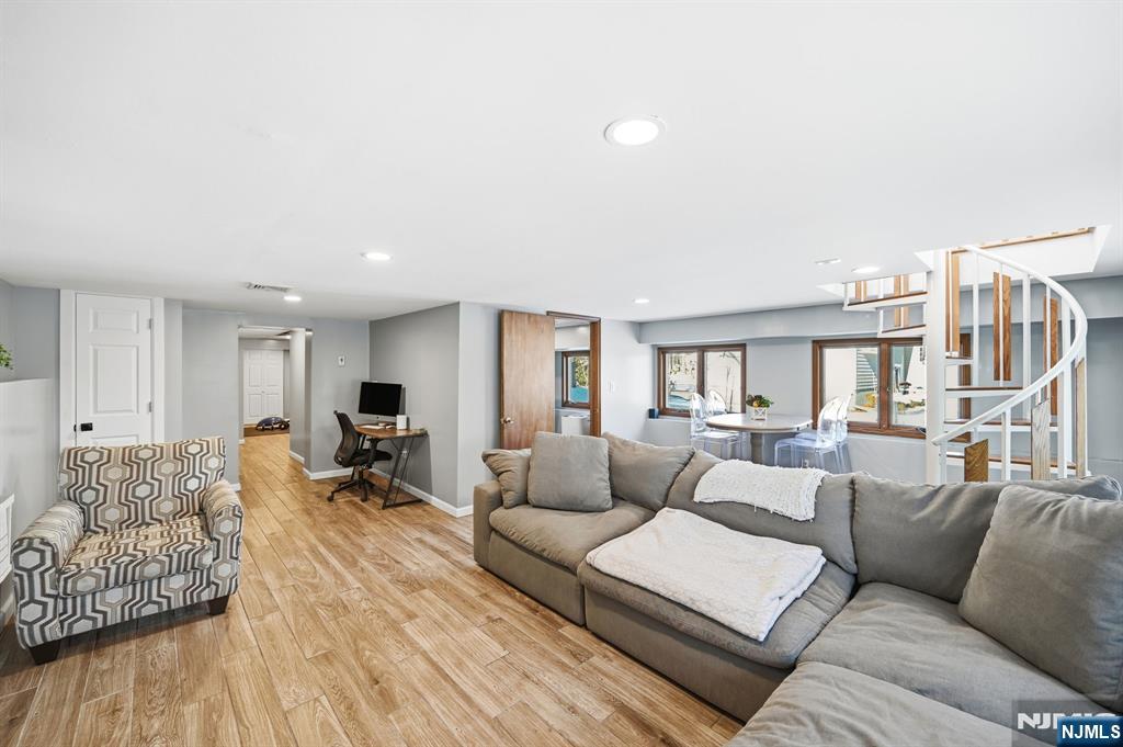 14 King Road Park Ridge, NJ 07656 - Photo 29 of 35