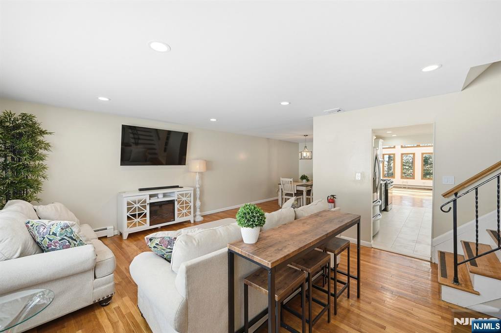 14 King Road Park Ridge, NJ 07656 - Photo 5 of 35