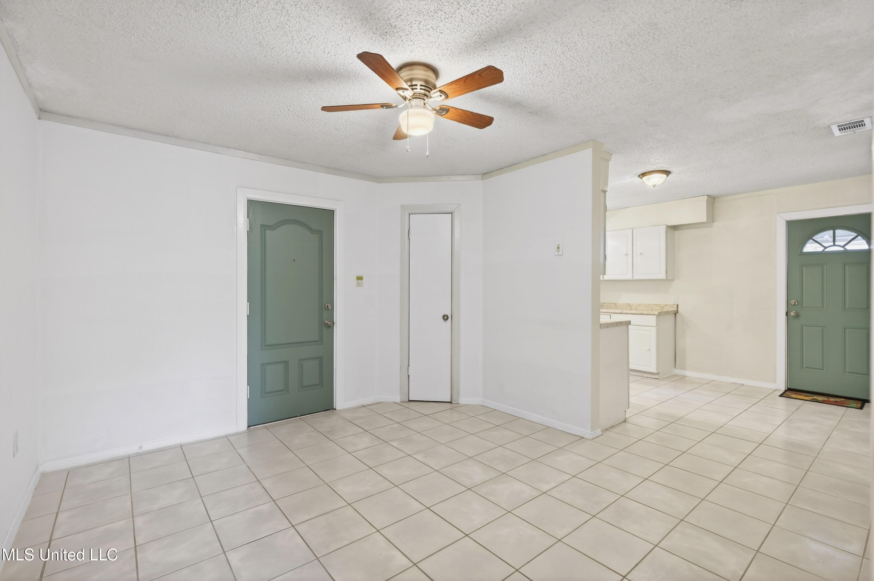 3 Nottingham Circle Gulfport, MS 39503 - Photo 7 of 31 3NottinghamCir-9