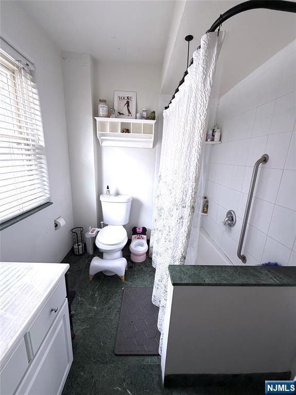 32 Martin Terrace Hackensack, NJ 07601 - Photo 16 of 18