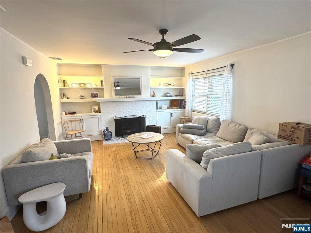 32 Martin Terrace Hackensack, NJ 07601 - Photo 3 of 18