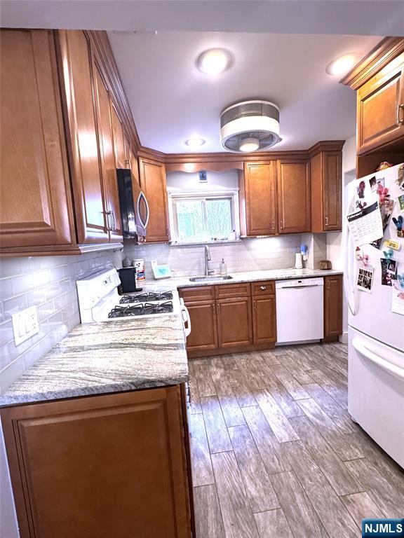 32 Martin Terrace Hackensack, NJ 07601 - Photo 5 of 18