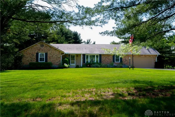 $375,000 | 6126 Knollwood Road, Springfield, OH 45502