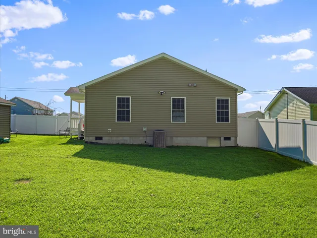 a view of backyard with backyard