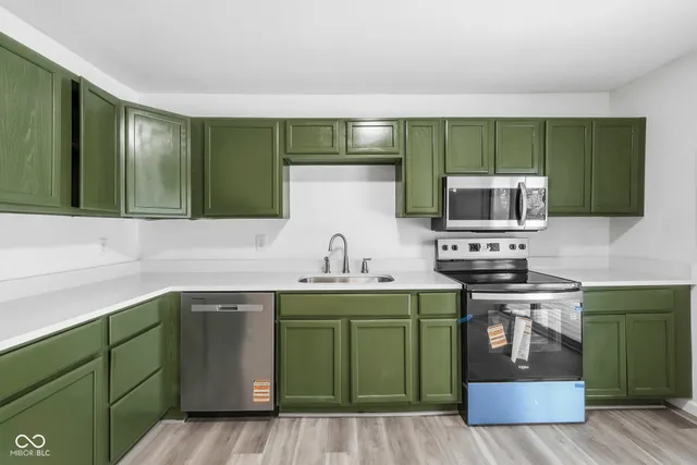 $189,900 | 9643 Pepperidge Drive, Indianapolis, IN 46235