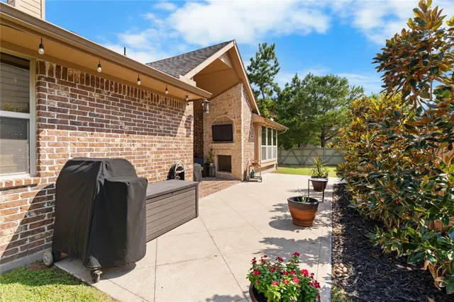 $455,000 | 8186 Laughing Falcon Trail, Conroe, TX 77385