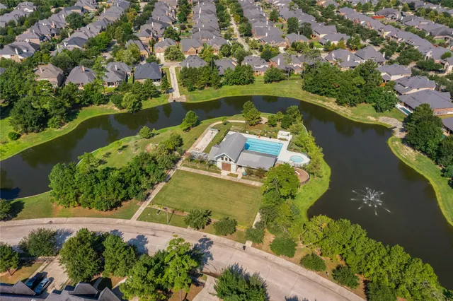 $455,000 | 8186 Laughing Falcon Trail, Conroe, TX 77385