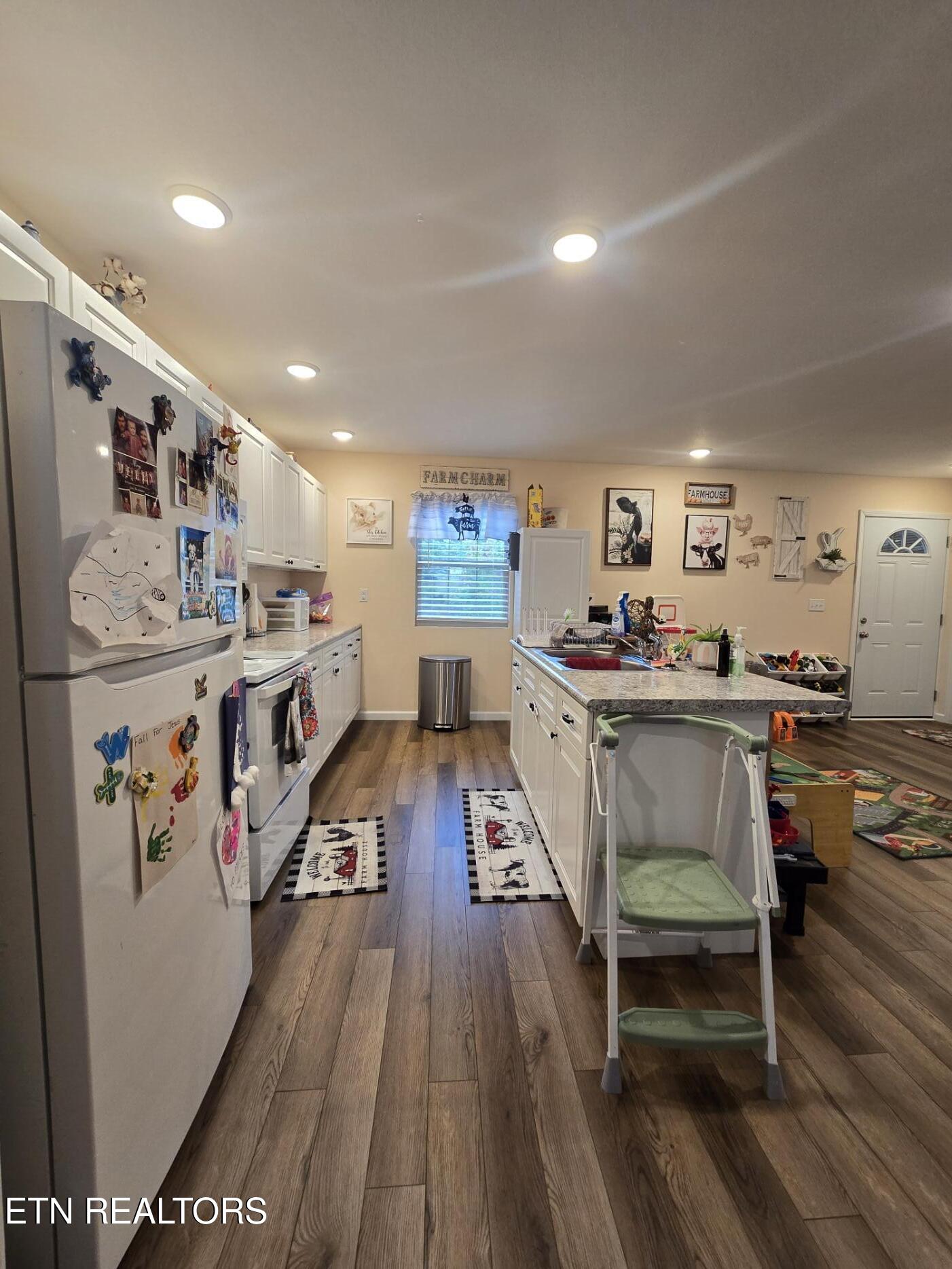 102 Beaver Pvt Lane Oneida, TN 37841 - Photo 11 of 38 20251007_132433