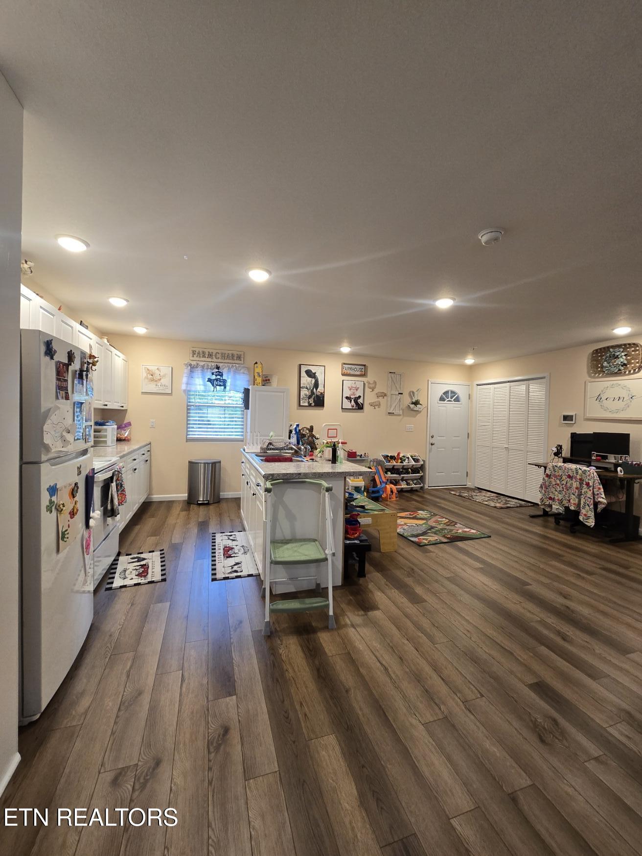 102 Beaver Pvt Lane Oneida, TN 37841 - Photo 14 of 38 20251007_132513