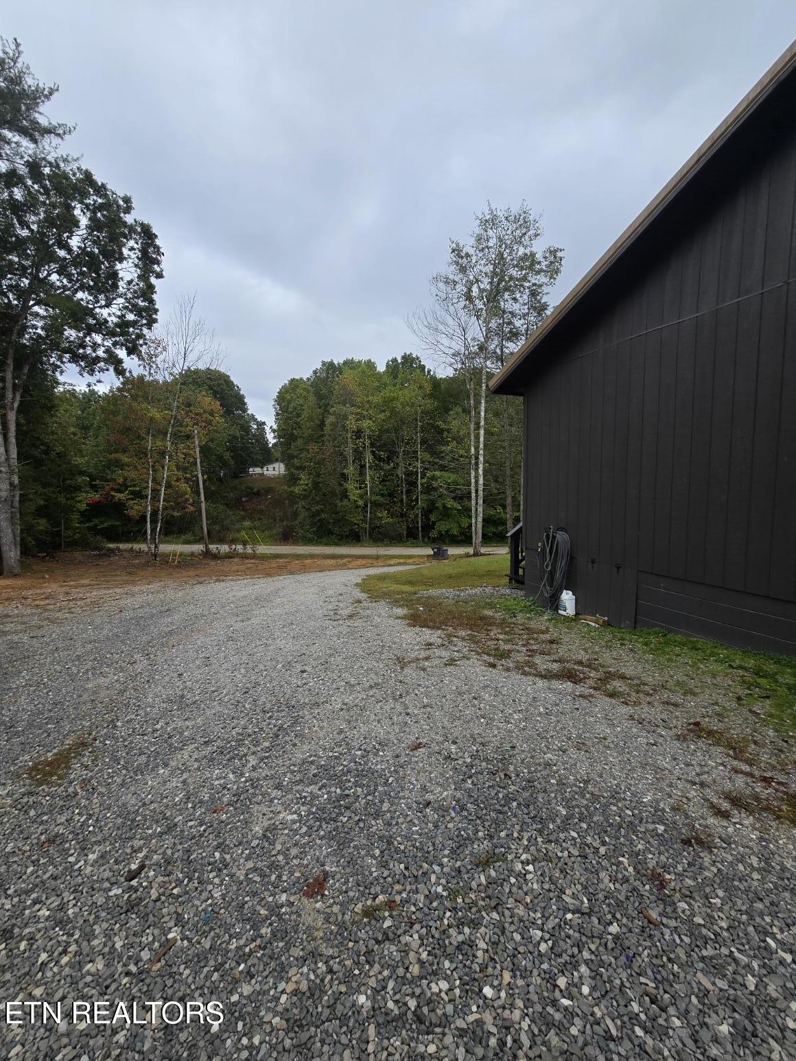 102 Beaver Pvt Lane Oneida, TN 37841 - Photo 27 of 38 20251007_133144