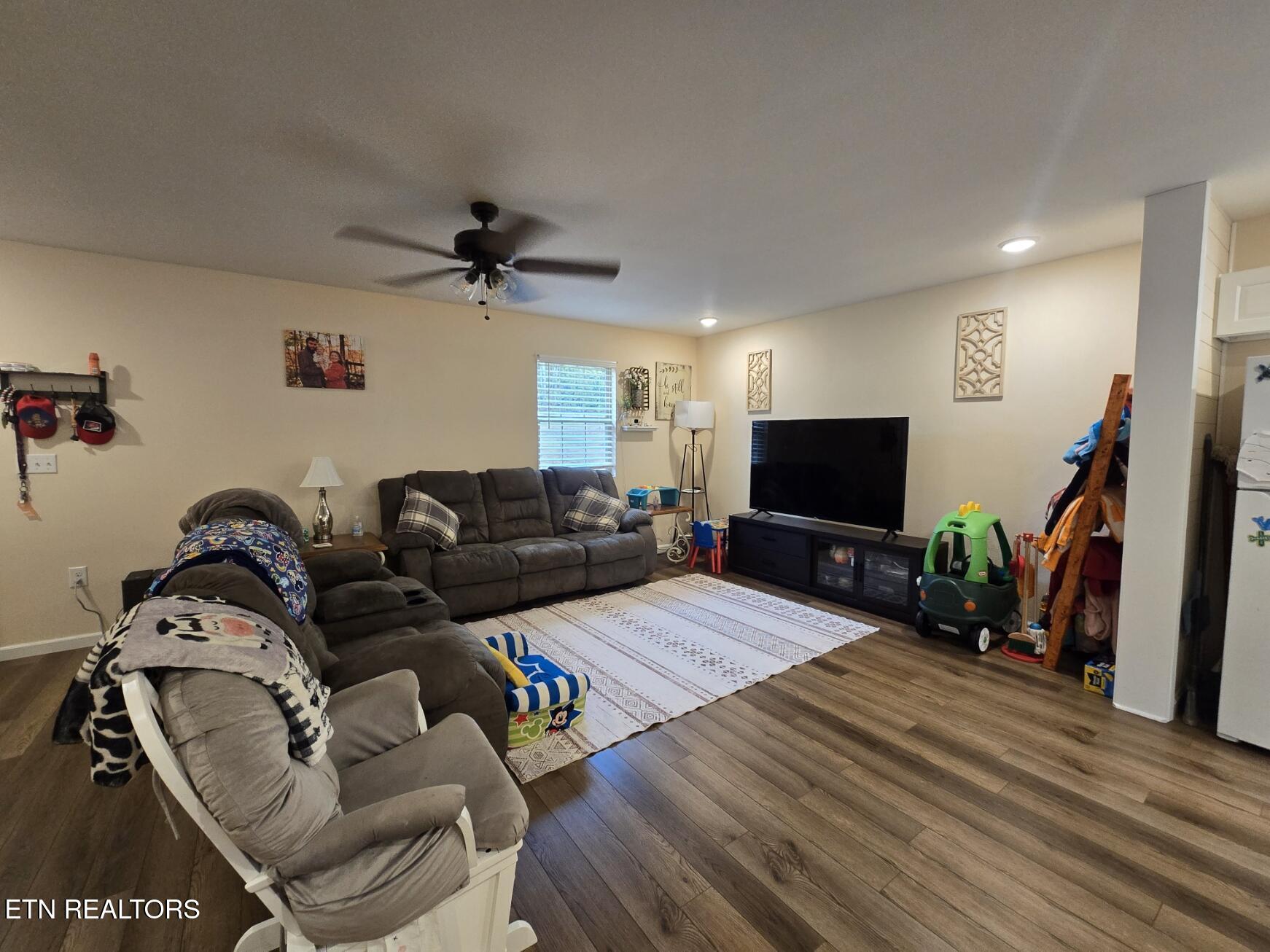 102 Beaver Pvt Lane Oneida, TN 37841 - Photo 8 of 38 20251007_133015