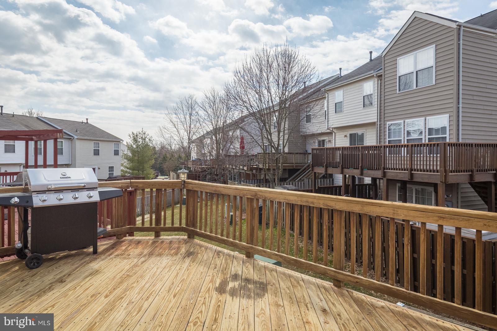 14299 Newbern Loop Gainesville, VA 20155 - Photo 12 of 42 Spacious deck