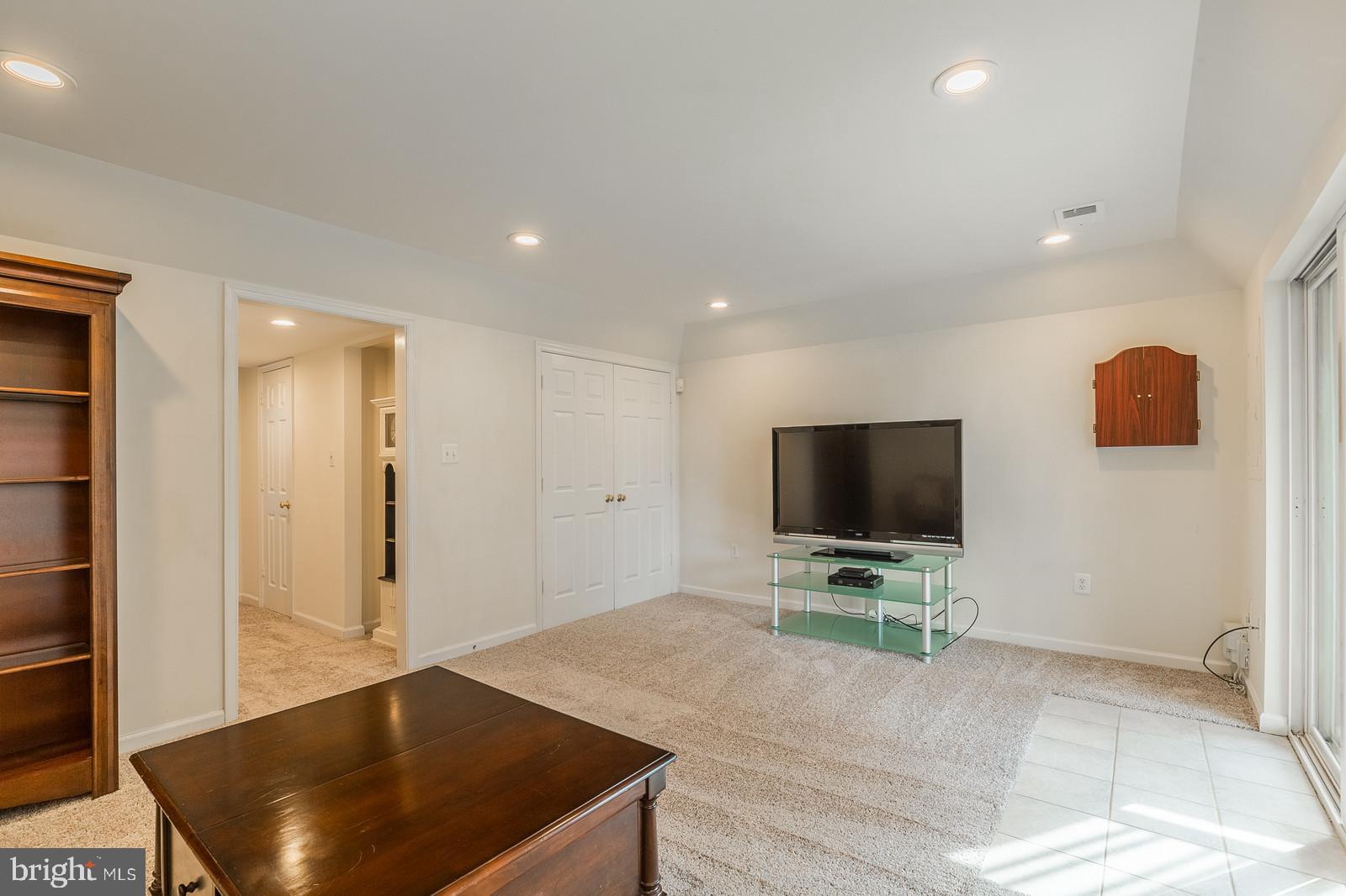 14299 Newbern Loop Gainesville, VA 20155 - Photo 34 of 42 Family Room-recess lighting