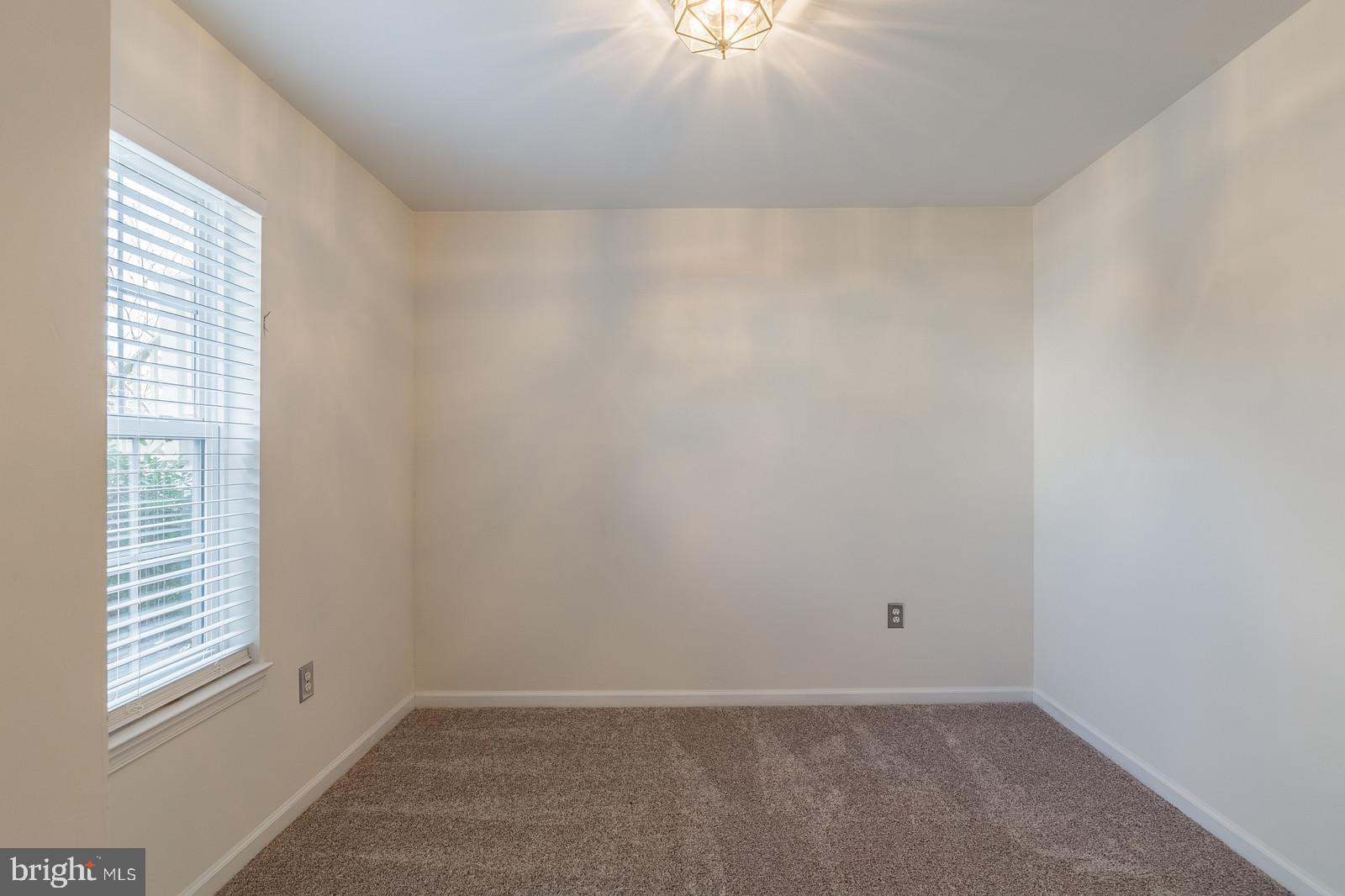 14299 Newbern Loop Gainesville, VA 20155 - Photo 37 of 42 4th Bedroom-brand new car[et