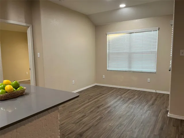 $1,600 | 104 Granville Court, Jarrell, TX 76537