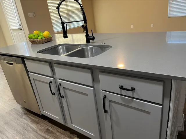 $1,600 | 104 Granville Court, Jarrell, TX 76537