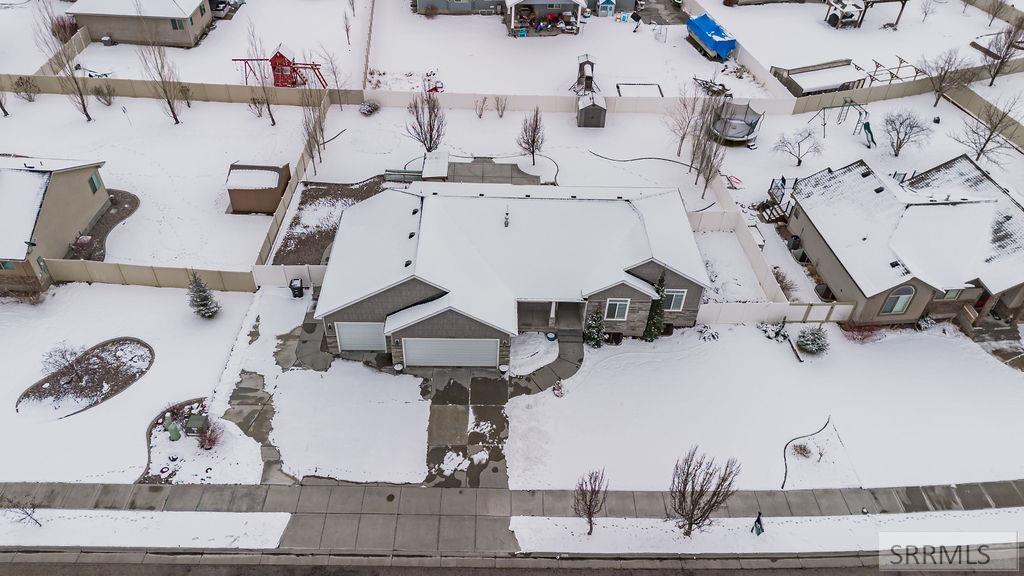 3868 Willow Ridge Drive Ammon, ID 83406 - Photo 3 of 77