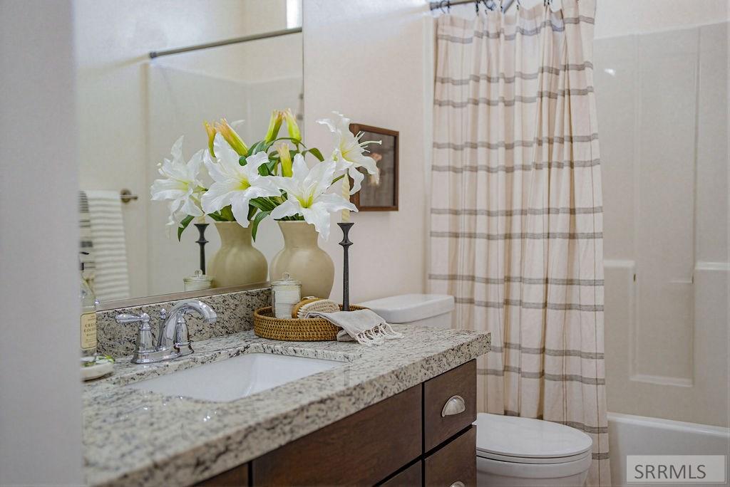 3868 Willow Ridge Drive Ammon, ID 83406 - Photo 48 of 77