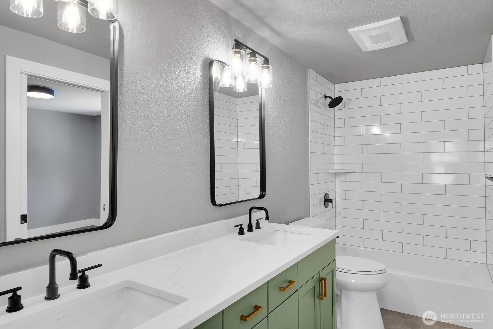 5533 149th Place Southwest Edmonds, WA 98026 - Photo 13 of 20 Gallery Image 13