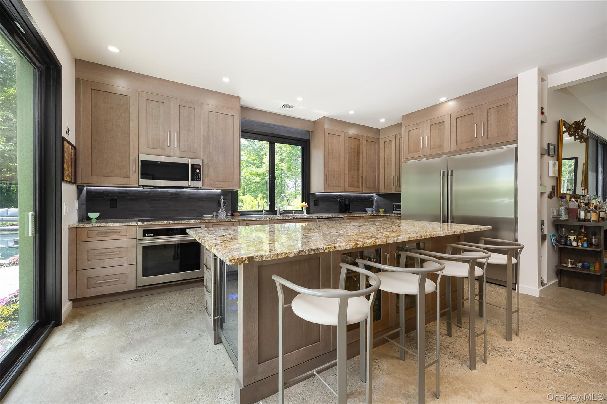 215 Smith Road Poughkeepsie, NY 12603 - Photo 6 of 46