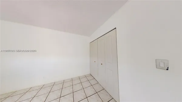 $1,800 | 580 Egret Drive, Unit 302, Hallandale Beach, FL 33009
