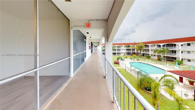 $1,900 | 580 Egret Drive, Unit 302, Hallandale Beach, FL 33009